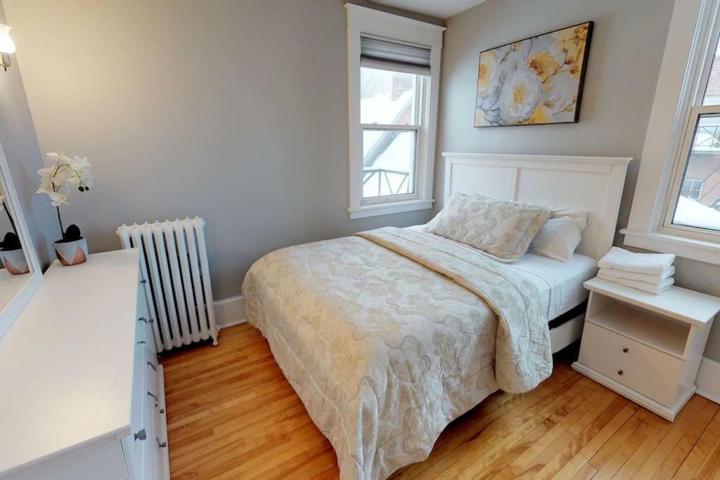 Bright, Clean, Private. In The Heart Of Downtown! Parking, Wi-Fi And Netflix Included Apartment Ottawa Exterior photo