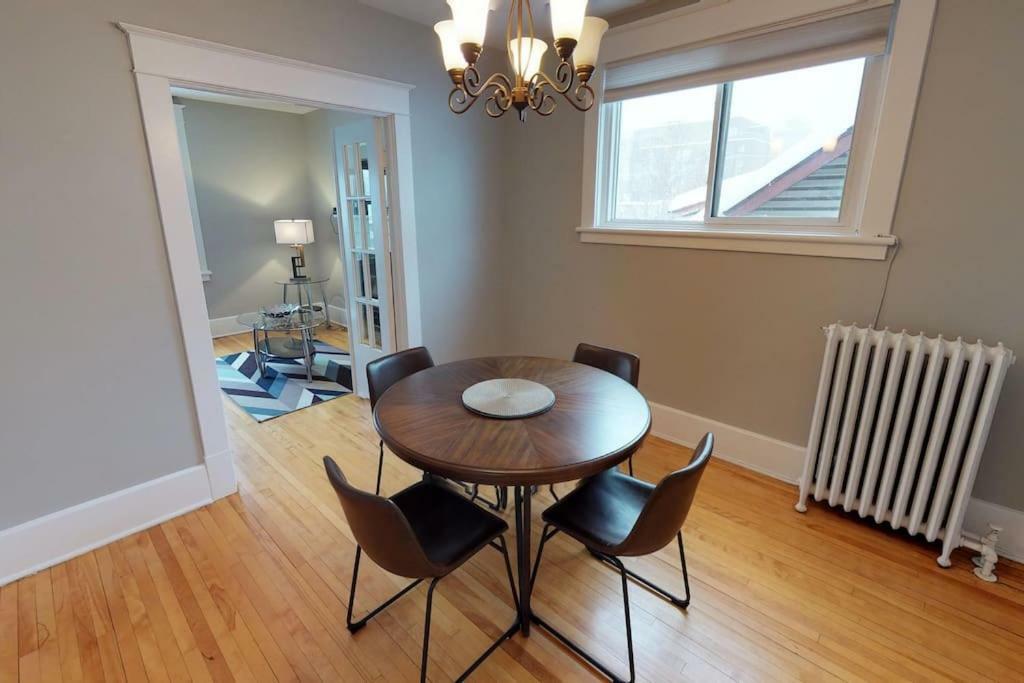 Bright, Clean, Private. In The Heart Of Downtown! Parking, Wi-Fi And Netflix Included Apartment Ottawa Exterior photo